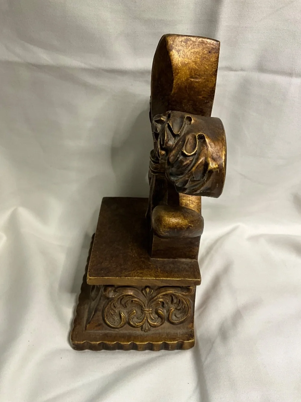 Vintage Ornate Resin Fleur-de-Lis Single Bookend – Antique Gold/Bronze Finish